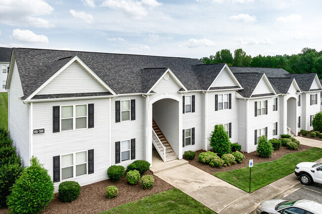 Building Photo - Cloisters of Mount Holly Apartment Homes