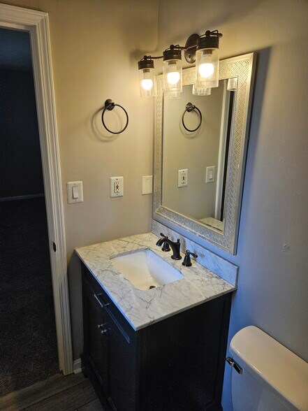 Primary Bath - 9323 Willowwood Way