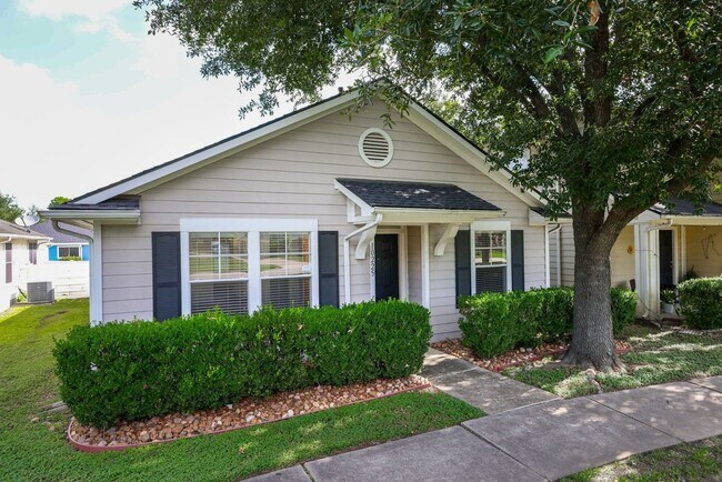 Building Photo - 10225 Farrell Dr