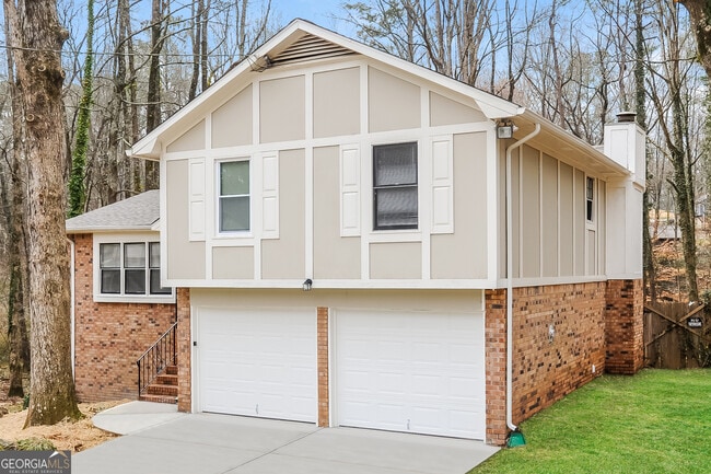 Building Photo - 4702 Lucerne Valley Rd SW