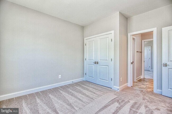 Building Photo - 3100 Greenway Blvd