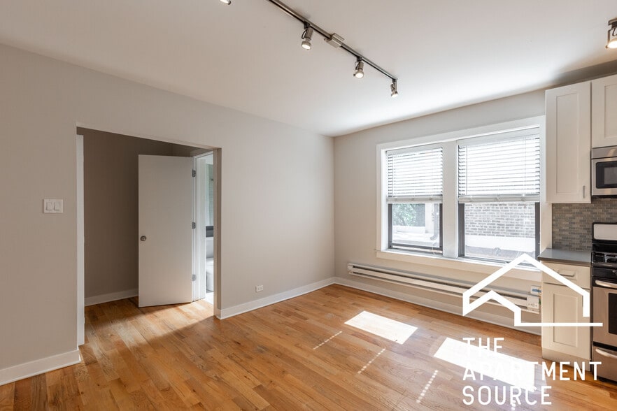 Building Photo - 2424 N Kedzie Blvd