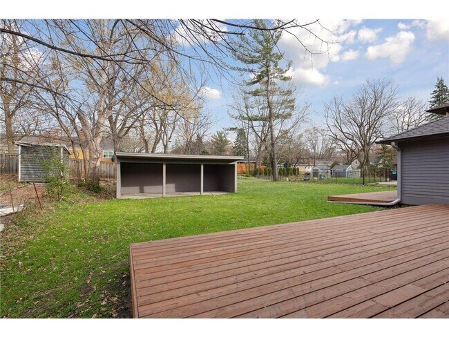 Building Photo - 301 Turnpike Rd