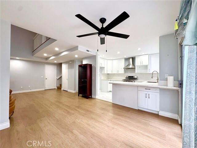 Building Photo - 2747 Fairlane Pl