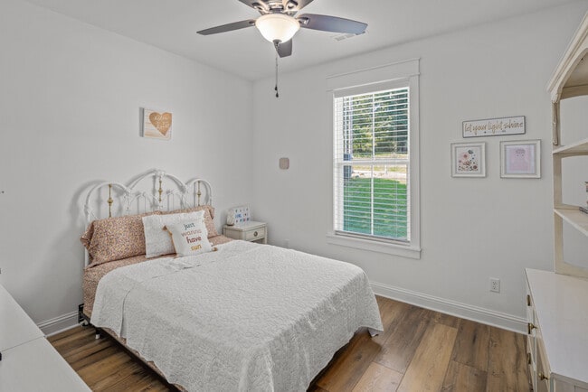 Building Photo - 27 Duxford Cir