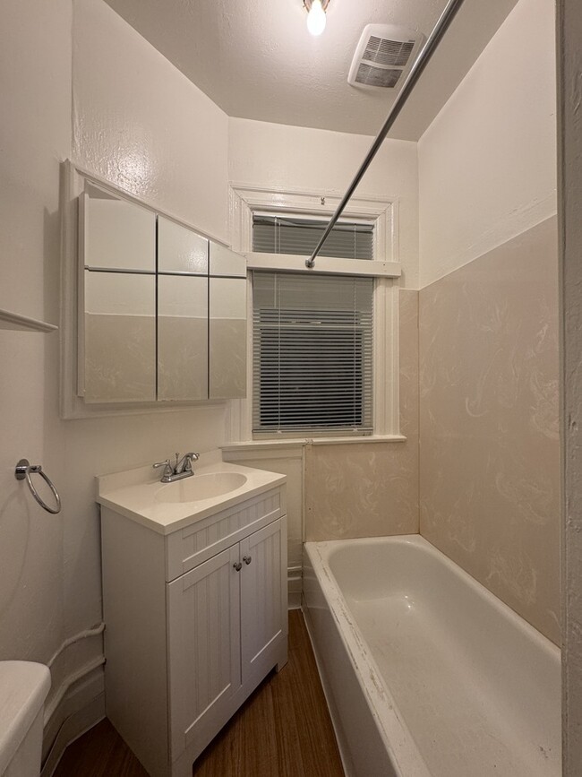 Building Photo - Nice 1 Bedroom-Walk to Dolores Park! Walk ...