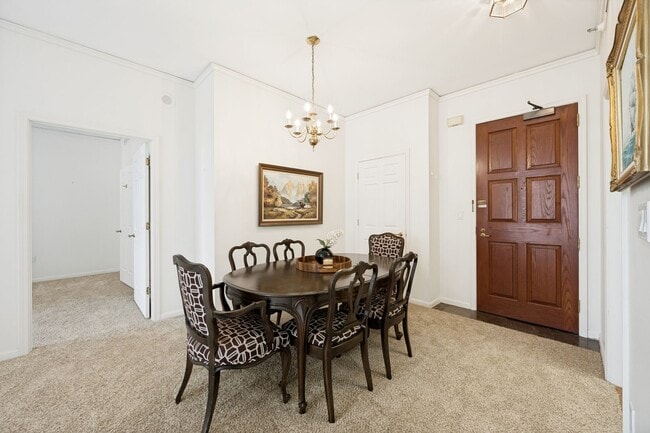 Building Photo - Two Bedroom Condo in Senior Living