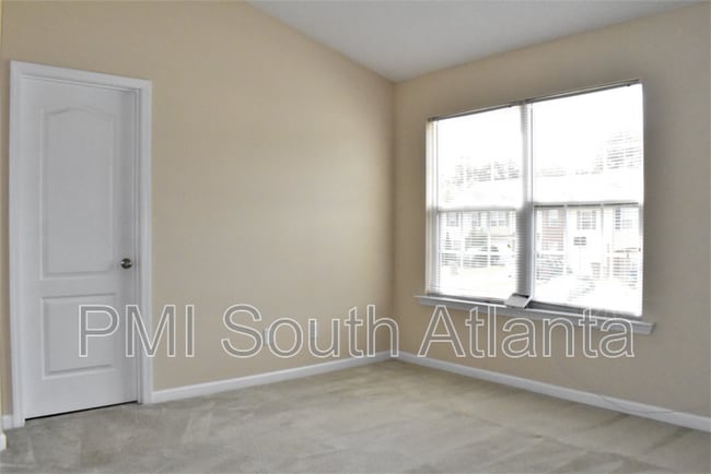 Building Photo - 6864 Mountain Cir