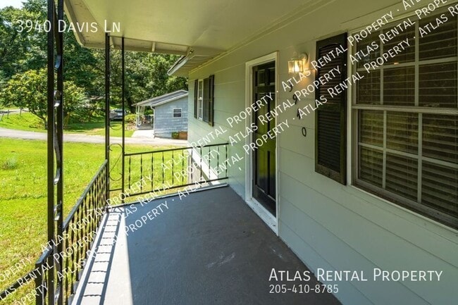 Building Photo - 3940 Davis Ln