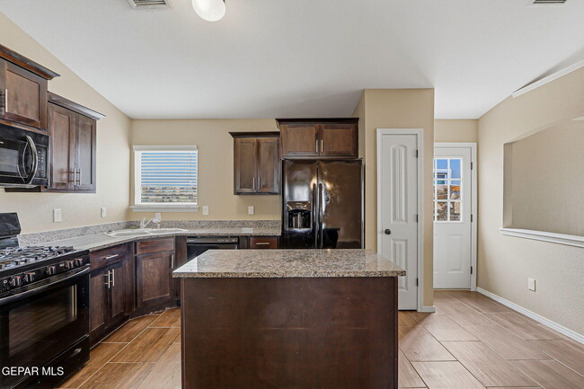 Building Photo - 4976 Joe Castillo St