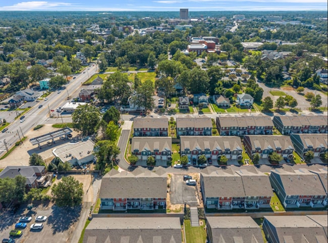 Building Photo - 3 Bed, 2.5 Bath - Lucky Penny - Furnished ...