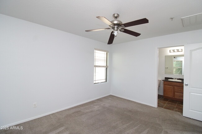 Building Photo - 8147 W Lynwood St