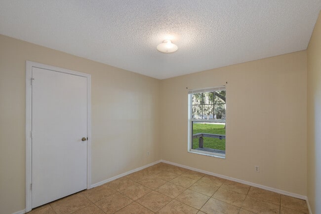 Building Photo - 208 Tuscanooga Rd