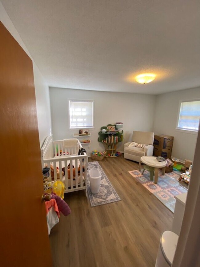 Building Photo - Cozy Sneads Ferry Rental -  UTILITIES, LAW...