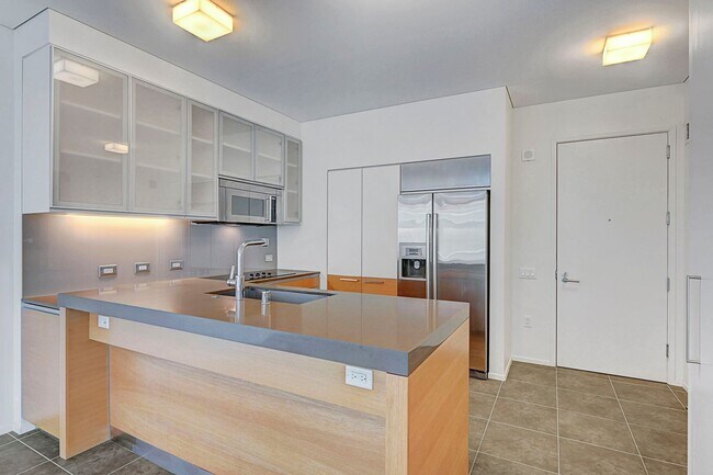 Building Photo - Veer Towers 2310E- City/Strip Views from this Stunning 1Bd/1Ba Residence