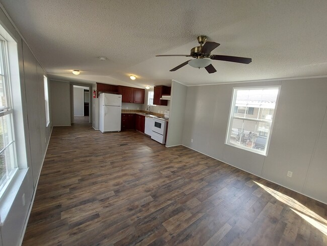 Building Photo - 56 Castings Rd