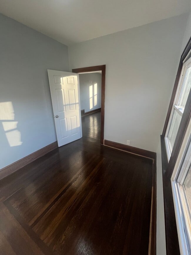 Building Photo - Beautiful Character in this Two Bedroom!