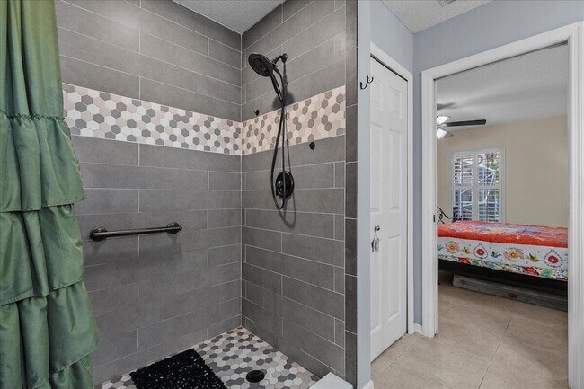 Building Photo - 1960 SE Bowie St