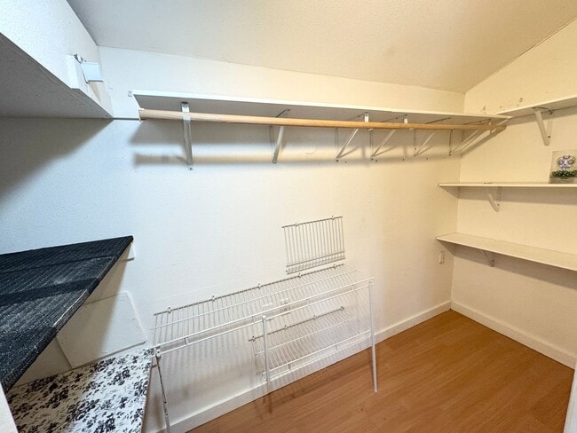 Building Photo - Country living Condo in Downtown Sunol with gated entrance