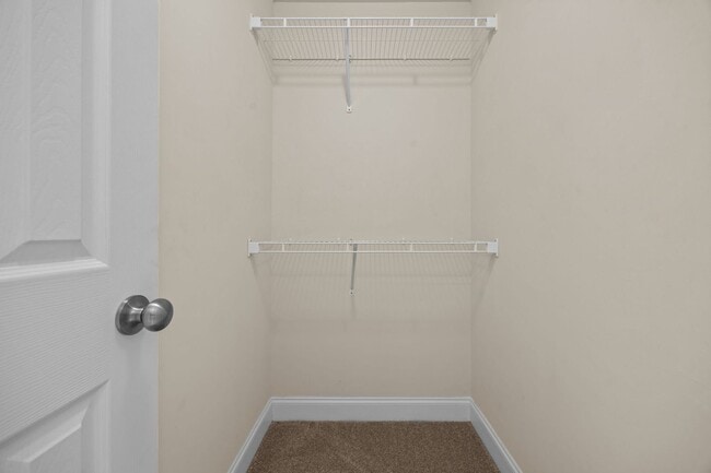 Building Photo - RENT THIS TWO BEDROOM UNIT FOR REDUCED RENTAL RATE!