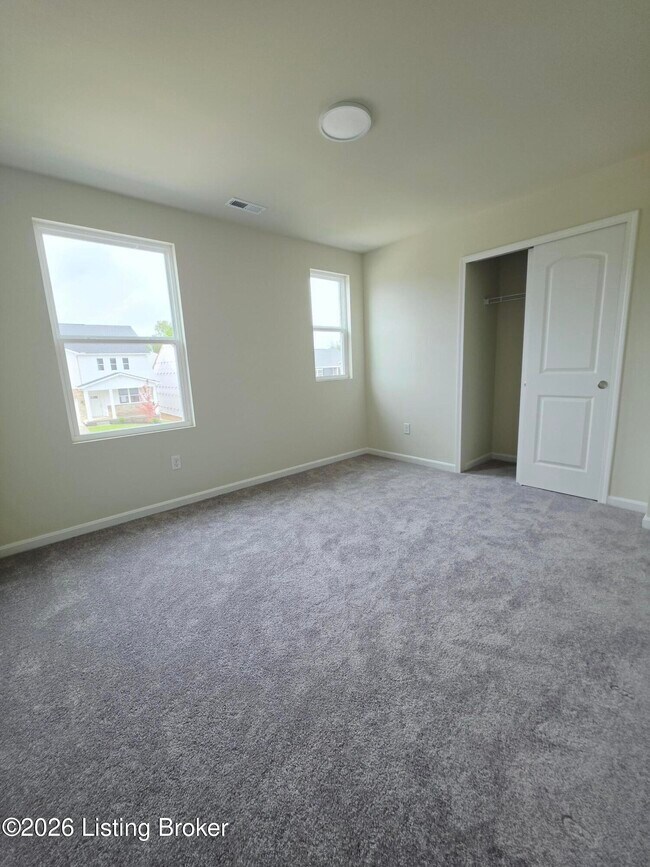 Building Photo - 11144 Castlebrook Dr