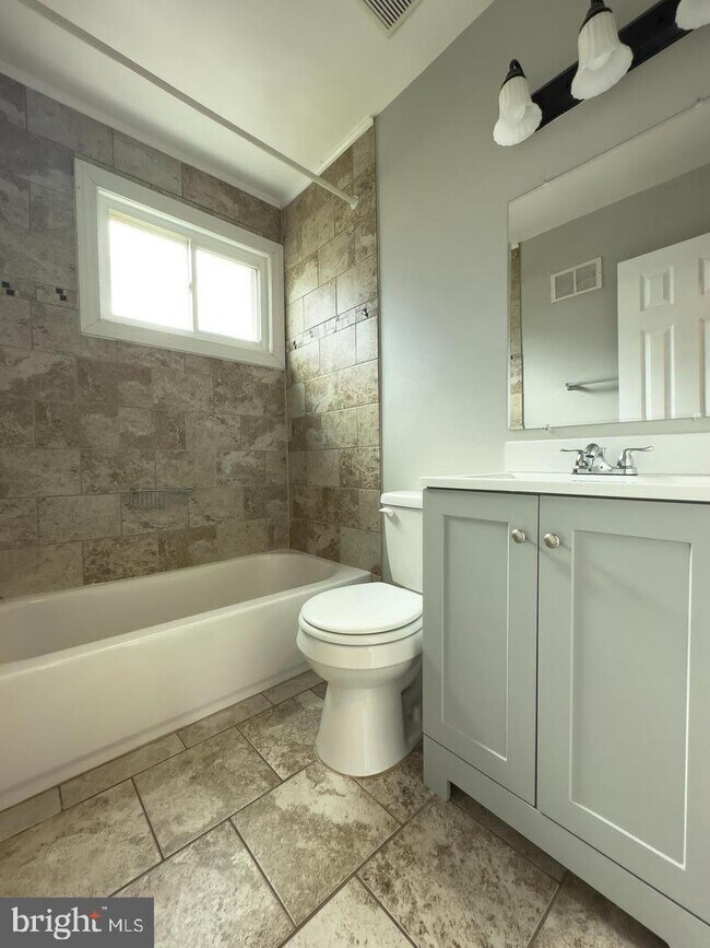 Building Photo - 3861 26th Ave