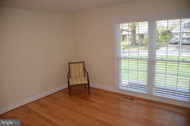 Building Photo - 9012 Paddock Ln