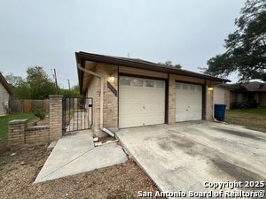 Building Photo - 5543 Sunup Dr