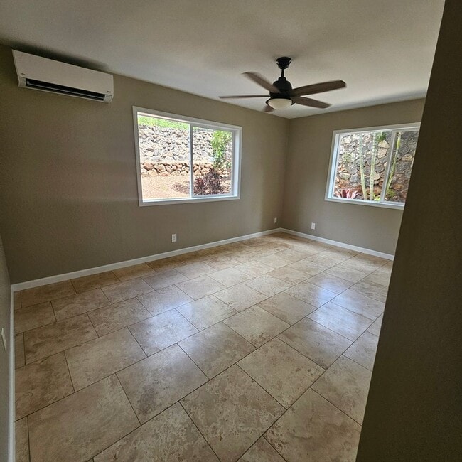 Building Photo - 1 bedroom in the heart of Lahaina