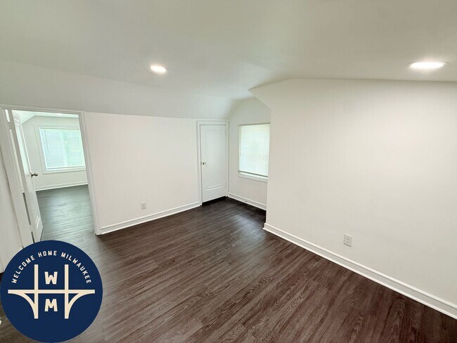 Building Photo - 5256 N 51st Blvd