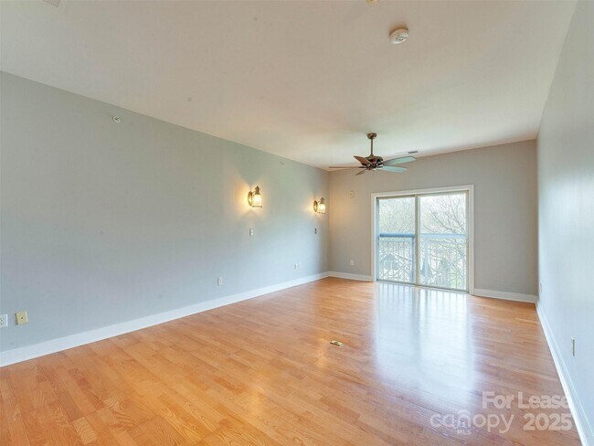 Building Photo - 630 Calvert St