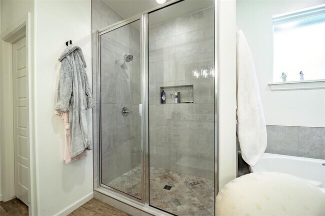 Building Photo - 2429 Rumble Ct