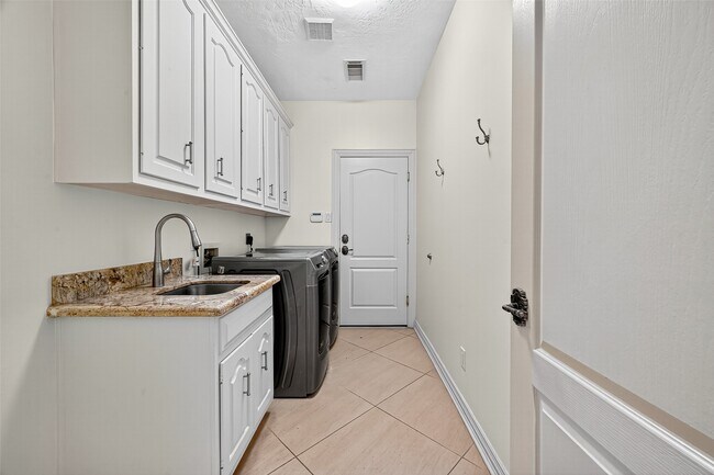 Building Photo - 1803 Cottage Landing Ln
