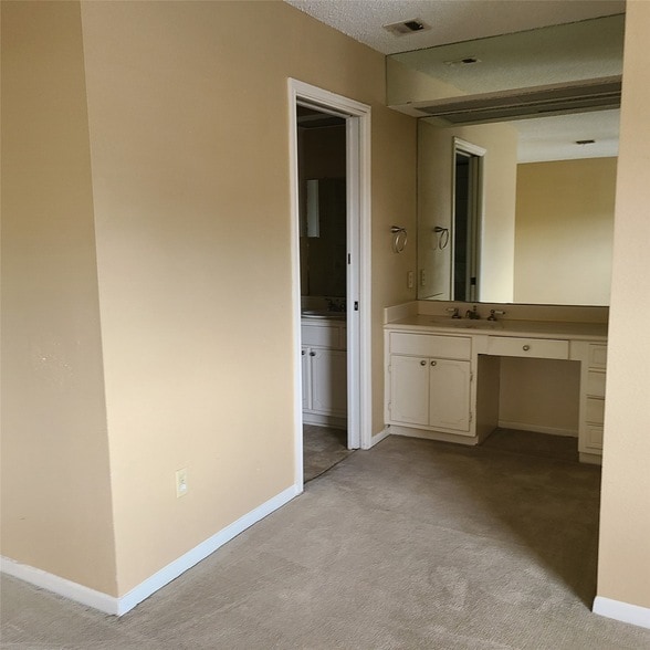 Building Photo - 14389 Misty Meadow Ln