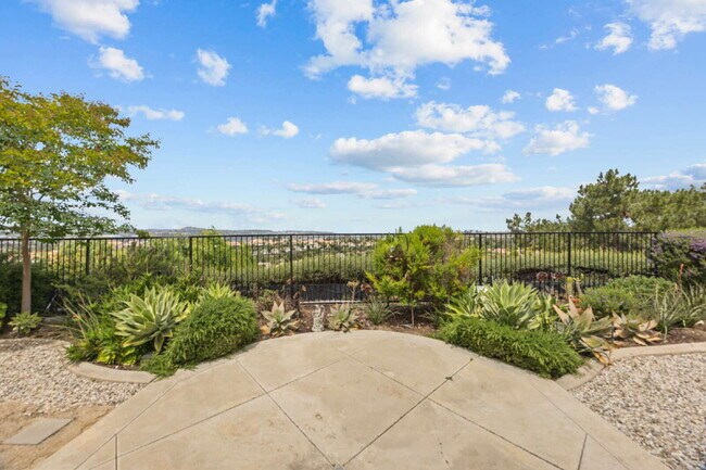 Building Photo - Single level home in Laguna Niguel