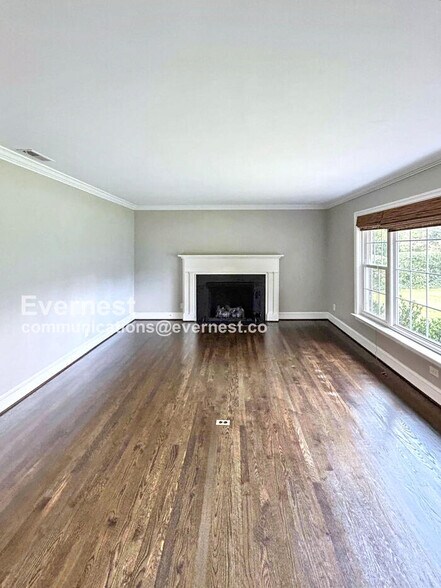 Building Photo - 950 Marguerite Dr