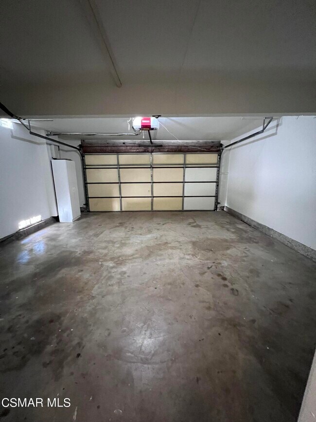 Building Photo - 937 Shadow Lake Dr