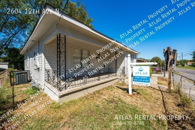 Building Photo - 2604 12th Ave N