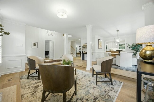 Building Photo - 1390 Tennis Ct Pl