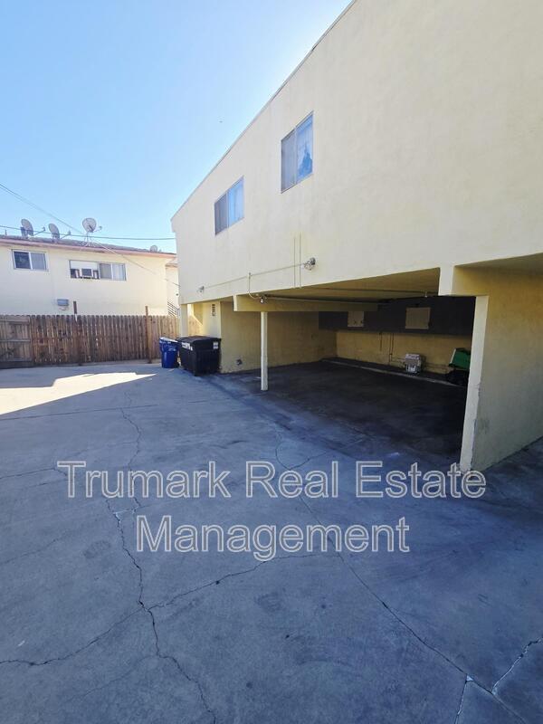 Building Photo - 4619 Lexington Ave