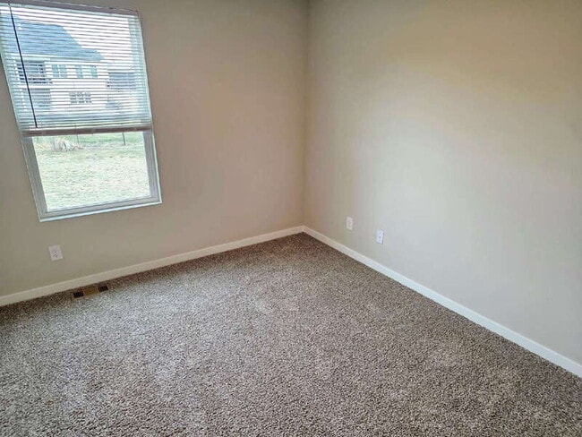 Building Photo - 1724 Southbridge Dr