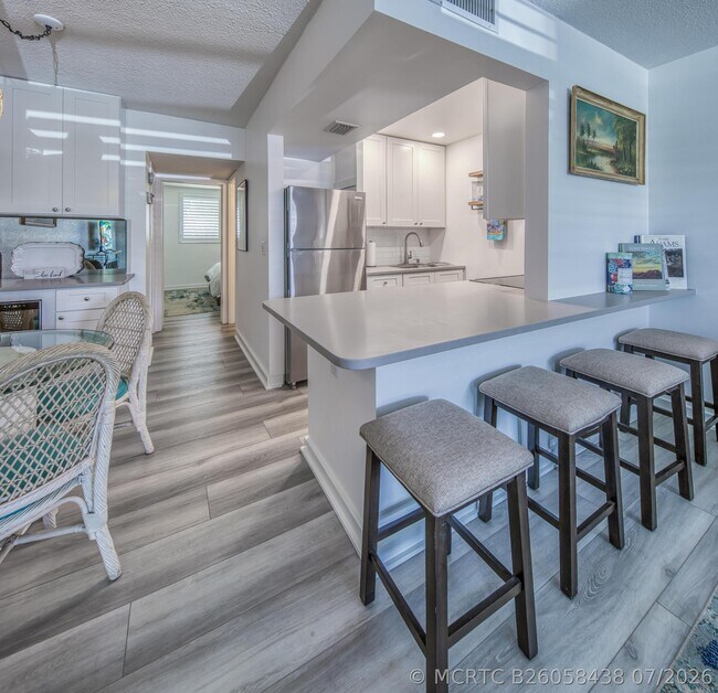 Building Photo - 2565 S Ocean Blvd