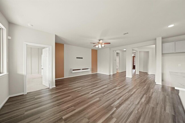 Building Photo - 2643 Westward Hl Dr
