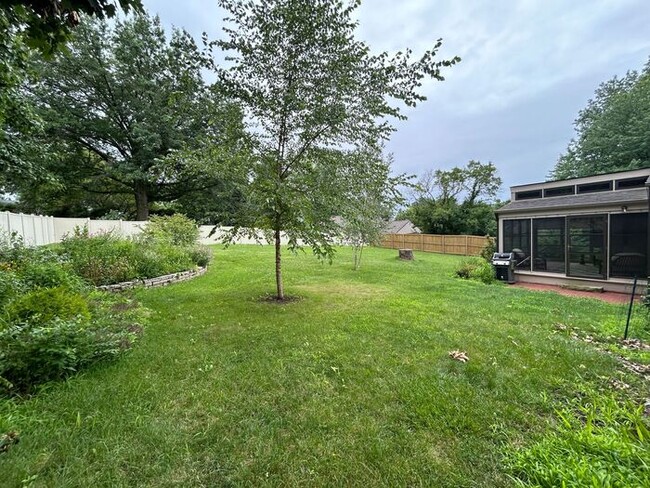 Building Photo - $3,350 | 5 Bedroom, 2.5 Bathroom House | P...