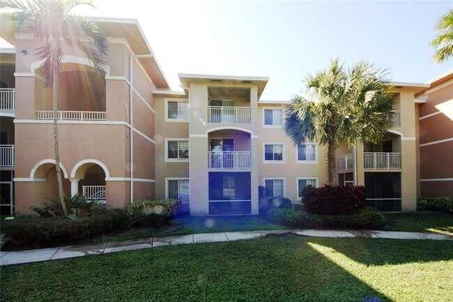 Building Photo - 6533 Emerald Dunes Dr