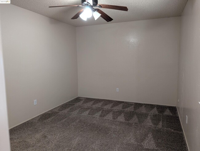 Building Photo - 4958 Driftwood Ct