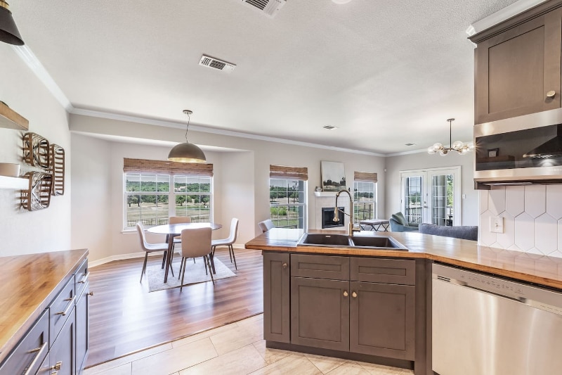 Building Photo - 195 Watts Ln