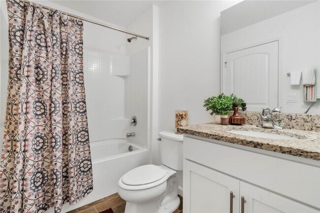 Building Photo - Poinciana Home