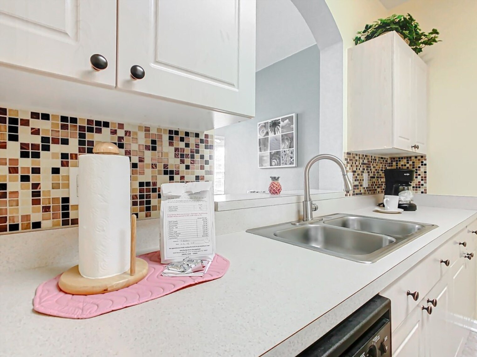 Building Photo - 8107 Coconut Pl