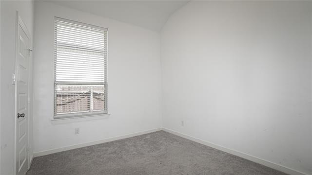 Building Photo - 3031 Aqueduct Ave